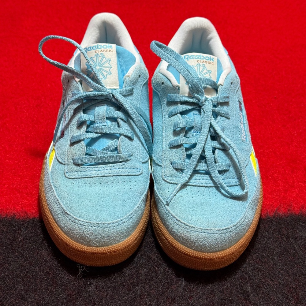 Reebok Club C 85 Men's 7 Light Blue Suede Yellow Gum Sole Sneakers 1000200019